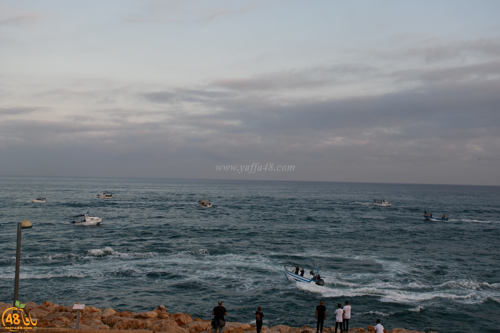 أهالي يافا يؤدون صلاة عيد الأضحى المبارك في متنزه العجمي